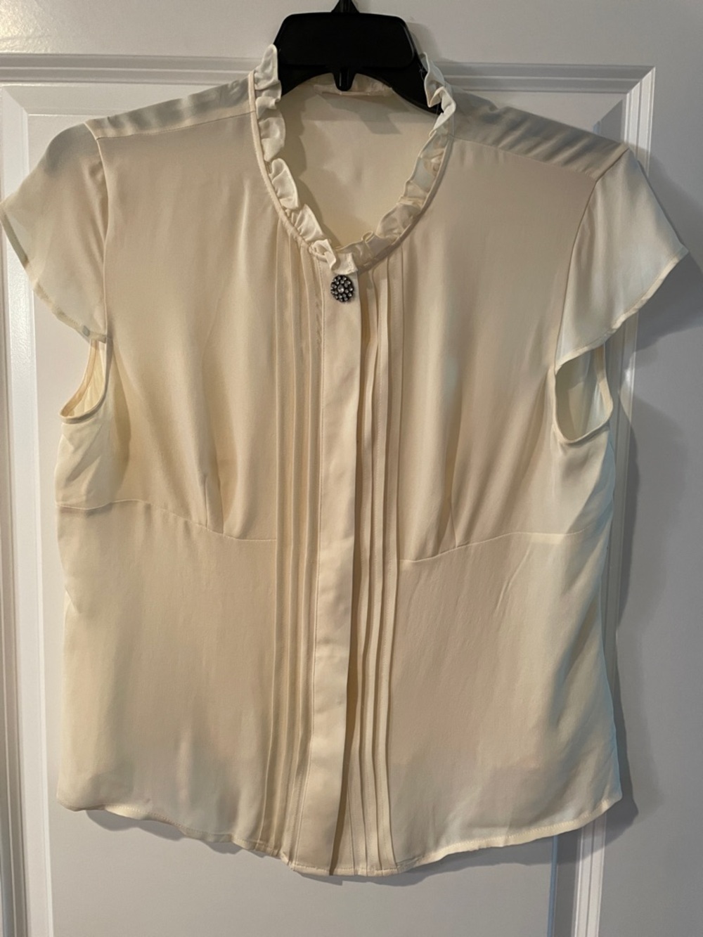 Michael Kors Cream Ruffle Collar Cap Sleeve Blouse